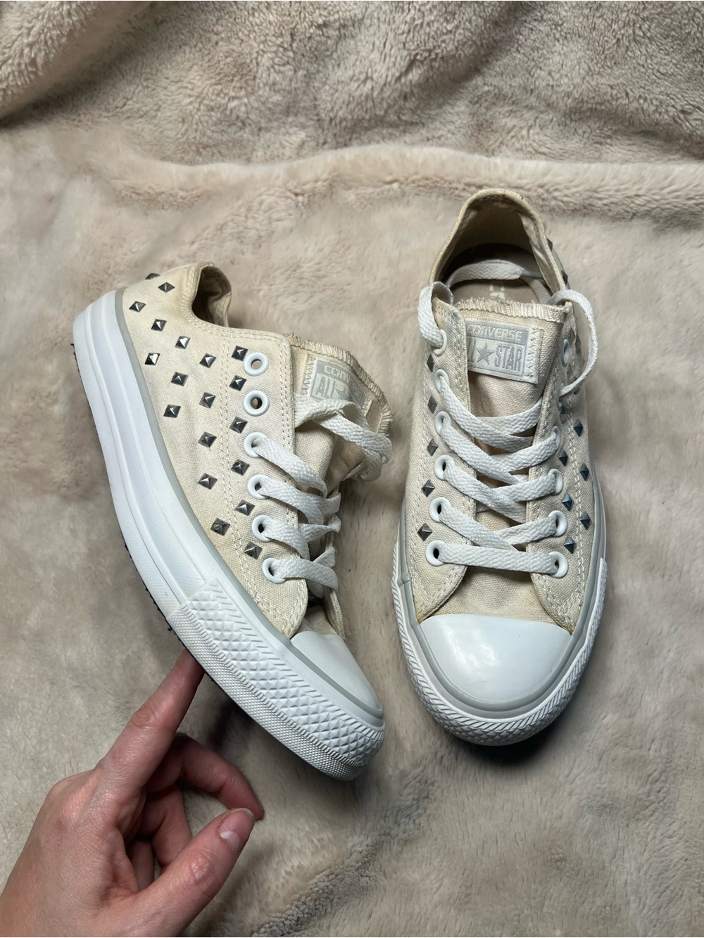 Converse womens size 7